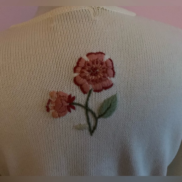 Vintage Cream Floral Embroidered Women's Sweater - Picture 4 of 10